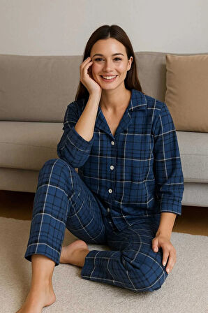 Kadın Pijama Takımı Boydan Düğmeli Süet Kareli Desenli