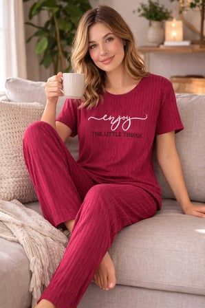 Kadın %100 Pamuk Pijama Takımı Raporlu Kumaş Rahat Kalıp Yazlık Ev Giyim
