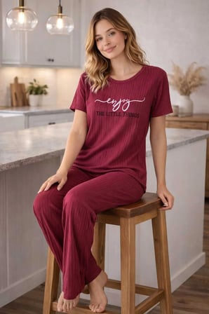 Kadın %100 Pamuk Pijama Takımı Raporlu Kumaş Rahat Kalıp Yazlık Ev Giyim