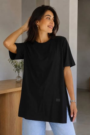 Kadın Basic Oversize Tişört Bisiklet Yaka Uzun Boy Yırtmaçlı Lazer Kesim %100 Pamuk