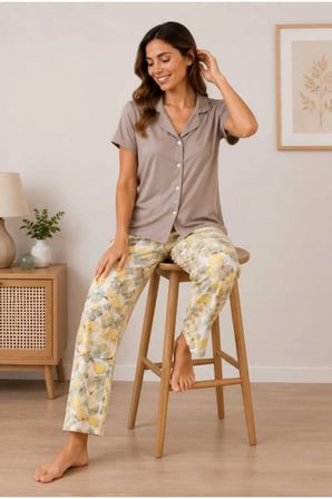 Kadın Pamuklu Boydan Düğmeli Kısa Kollu Pijama Takımı