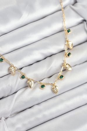 Pirinç Zirkon Taşlı Sallantılı Damla Model Gold Renk Kadın Kolye