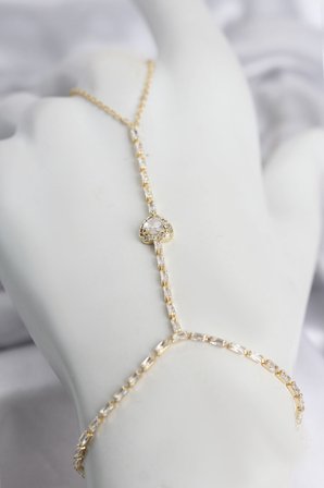 Gold Renk Pirinç Zirkon Taşlı Kalp Model Şahmeran