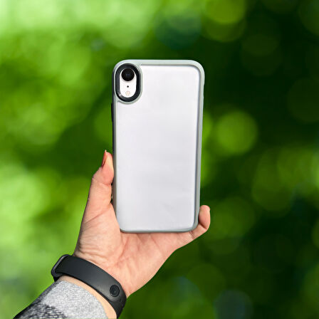 İPHONE XR YANLARI RENKLİ SİLİKON PARLAK ARKA YÜZEYLİ  TİGER HİBRİT KAPAK GRİ