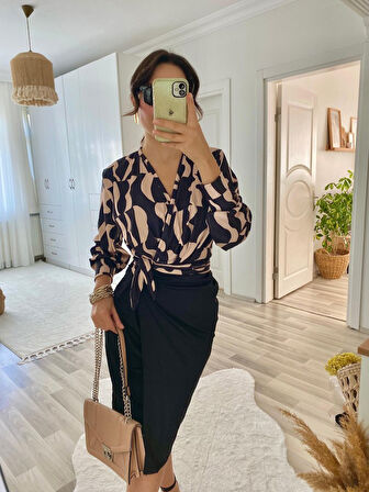 leyla sanat sanata yeni bir bakış açısı Kadın Uzun Kollu Kruvaze Yaka Dijital Baskılı Fiyonk Detay Dalgıç Kumaş Elbise