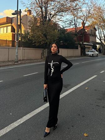 leyla sanat sanata yeni bir bakış açısı Kadın Uzun Kollu Boğazlı Baskı Detaylı Viskon Tam Boy Elbise
