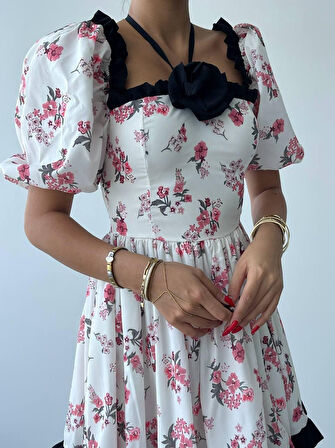 leyla sanat sanata yeni bir bakış açısı Wismar Gül Detay Elbise