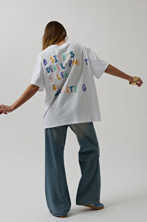 leyla sanat sanata yeni bir bakış açısı Sırt Ve Ön Baskılı Oversize T-Shirt