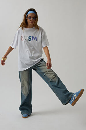 leyla sanat sanata yeni bir bakış açısı Sırt Ve Ön Baskılı Oversize T-Shirt