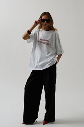 leyla sanat sanata yeni bir bakış açısı Ön Baskılı Oversize T-Shirt