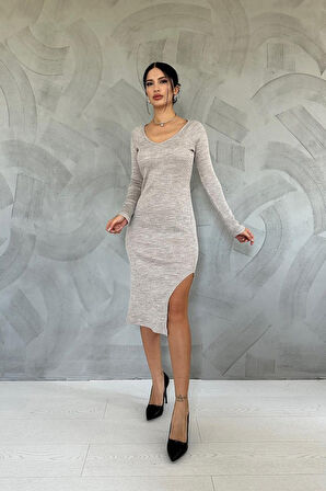 leyla sanat sanata yeni bir bakış açısı Bej Eteği Yırtmaçlı Triko Elbise