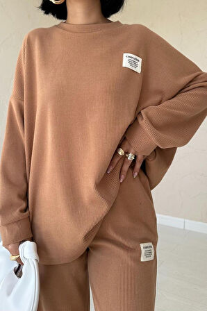 leyla sanat sanata yeni bir bakış açısı Camel Klasik Fitilli Kazak Ve Pantolon Takım