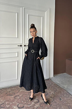 leyla sanat sanata yeni bir bakış açısı Siyah Kemer Detaylı Uzun Elbise