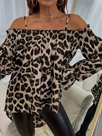 leyla sanat sanata yeni bir bakış açısı Kadın Ip Askılı Omuzlardan Açık Leopar Desenli Asimetrik Kesim Süprem Bluz
