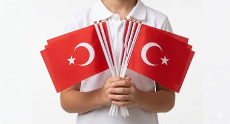 10'lu Paket 23 Nisan Bayrak Seti - Alpaka Kumaş, Saplı Türk Bayrağı 20x30cm, Okul Süslemeleri İçin
