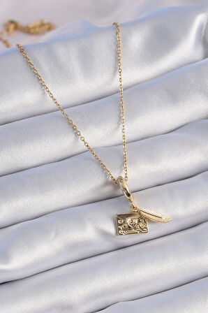 316L Çelik Gold Renk Kalp Detay Mektup Figür Charm Model Kadın Kolye - TJ-BKO9314