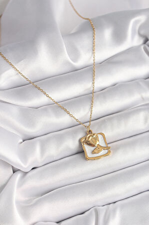 316L Çelik Gold Renk Zincir Beyaz Mineli Gül Portre Model Kadın Kolye - TJ-BKO9880