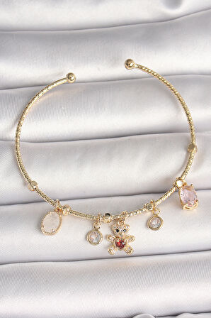 Pirinç Gold Renk Sallantı Zirkon Taşlı Ayıcık Figür Kırmızı Kalp Detay Charm Kadın Bileklik - TJ-BB6896