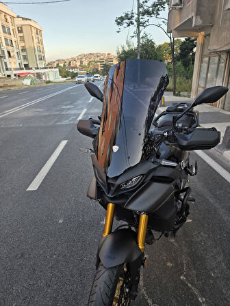 MOTOCAM Yamaha Tracer 900 Siperlik Ön Cam 2023-2025 Model 61cm Siyah Renkli 4mm