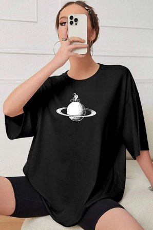 Astronaut Rides Baskılı T-shirt