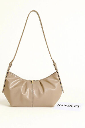 Lüks Deri Görünümlü Omuz ve Kol Çantası Pileli