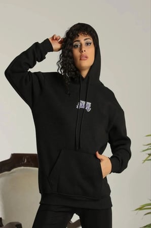 Kadın Oversize Kapüşonlu Cepli Baskılı  İplik Pamuklu Hoodie Sweatshirt - Siyah