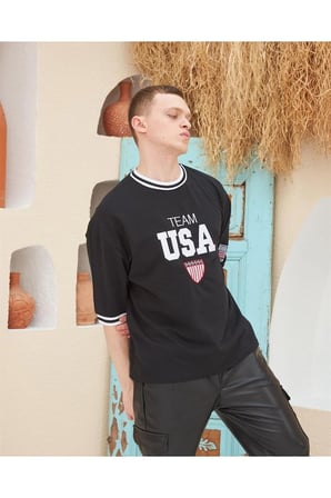 Erkek Bisiklet Yaka Tişört Nakış İşlemeli Kısa Kol Oversize T-ShirtSiyah