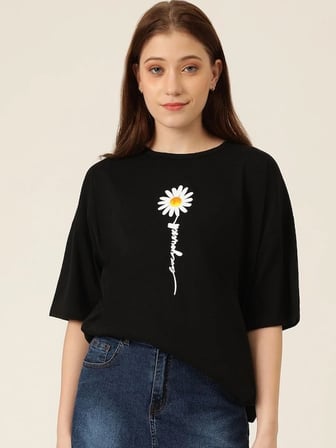 Kadın Papatya Baskılı T-Shirt Kısa Kol Bisiklet Yaka Oversize  Tişört - Siyah