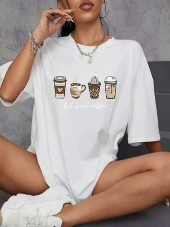Kadın Kahve Desen Baskılı Tişört Kısa Kol Bisiklet Yaka Oversize T-Shirt - Beyaz