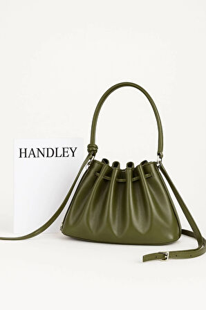 Minimalist Deri Pileli Omuz & El Çantası – Şık ve Zarif Tasarım