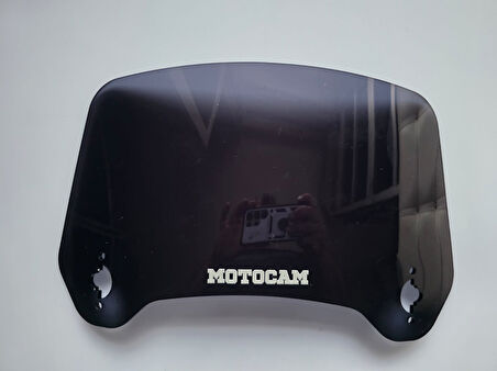 MOTOCAM Rüzgar Saptırıcı Deflektör Camı 3 Delikli 35x18cm Tırtıklı Siyah Renkli   (APARATSIZDIR)