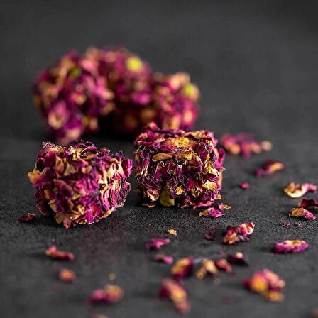 Antep Fıstıklı ve Gül Yapraklı Lokum - 500 gr paket