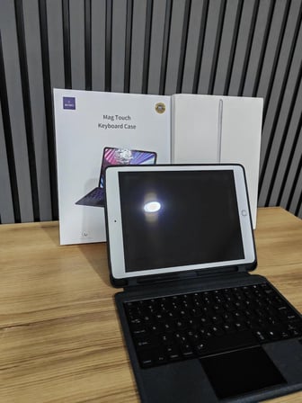 iPad 7.Nesil 32 Gb Wifi + Cellular 10.2" Tablet