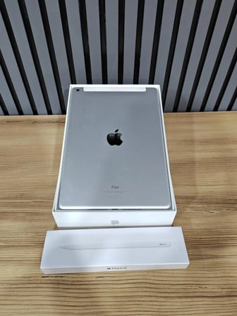 iPad 7.Nesil 32 Gb Wifi + Cellular 10.2" Tablet