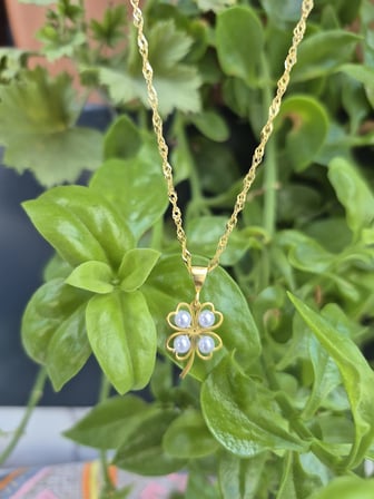 925 ayar papatya silver incili yonca kolye<rose,gold,rodaj>