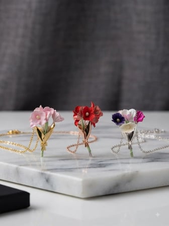 925 Ayar Gümüş Özel Tasarım Çiçekli Hediyelik Buket Kolye.rose.gold.rodaj Renk Seçeneği