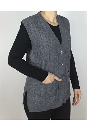 ÖNÜ DÜĞMELİ CEPLİ YÜNLÜ KISA ANNE YELEK