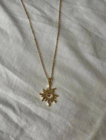 Gold Güneş Çelik Kolye