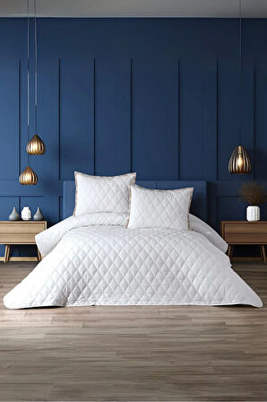 Vita 3 Parça Yatak Örtüsü Takımı – Çift Kişilik, Elyaf Dolgulu, Volanlı Yastık Kılıflı