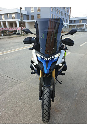 MOTOCAM Voge DS 625X Siperlik Ön Cam 2023-2025 Model 56cm Siyah Renkli 4mm SPORTİF MODEL