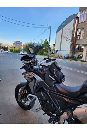 Voge DSX 650 Siperlik Ön Cam 2022 Model 55cm Açıkfüme Renkli 4mm