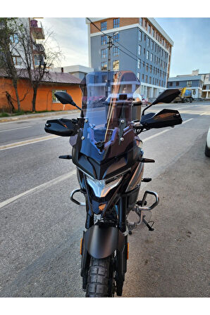 Voge DSX 650 Siperlik Ön Cam 2022 Model 55cm Açıkfüme Renkli 4mm
