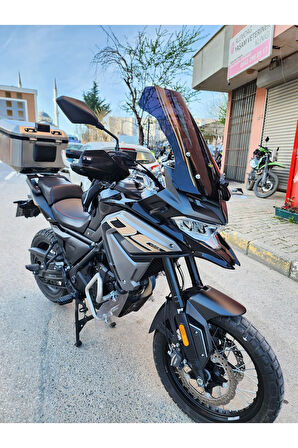 Voge DSX 650 Siperlik Ön Cam 2022 Model 55cm Siyah Renkli 4mm KISA SPOR CAM