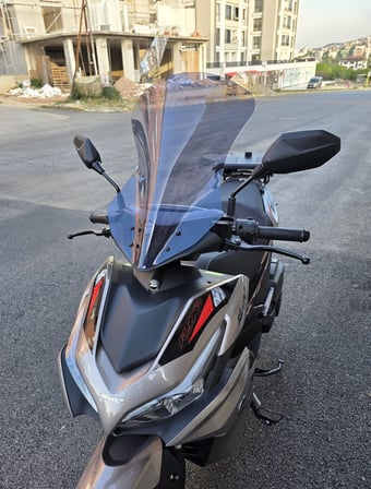 MOTOCAM Volta Revolt RSX3 Ön Cam 2022-2026 Model 54cm Füme Renkli SPORTİF