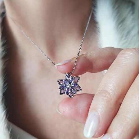 Vaoov 925 Ayar Gümüş Mor Taşlı Rodyumlu Lotus Çiçeği Kolye