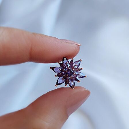 Vaoov  925 Ayar Gümüş Mor Taşlı Lotus Çiçeği Küpe