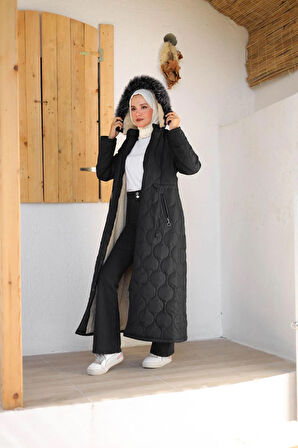 Kadın Tam Kürklü Kapüşonlu Kapitone Mont