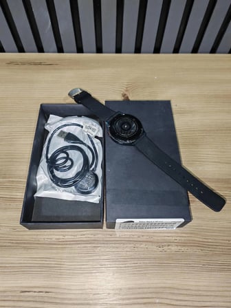 Samsung Galaxy Watch 4 44mm Akıllı Saat SM-R870NZ TEŞHİR
