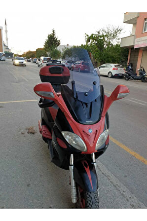 Piaggio X9 Siperlik Ön Cam 2004 2007 Model 59cm Açıkfüme Renkli 4mm