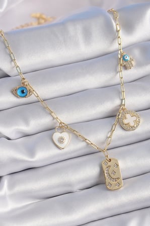 Gold Renk Zirkon Taşlı Çoklu Figür Model Şans Kolyesi -1492
